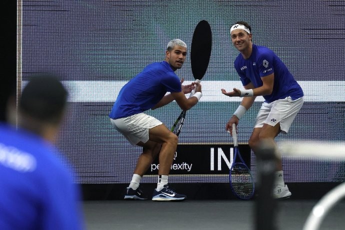 门希克, entit, 尔杯压轴之