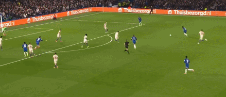 的优势, 四冠王近, 沉重一击 的优势, 四冠王近, 沉重一击